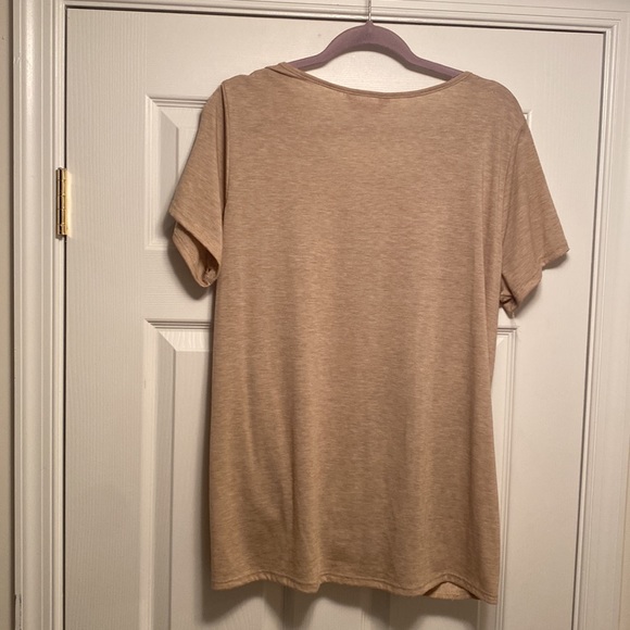 SJS Tan Short Sleeve Top…size 2X - Picture 2 of 5